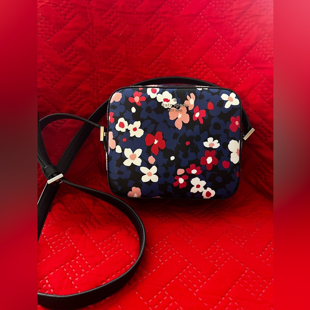 Kate Spade Newbury Lane Bouquet Pop Cammie Crossbody - Picture 2 of 7